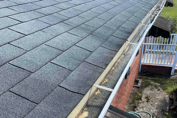 Shingles with shedding granules