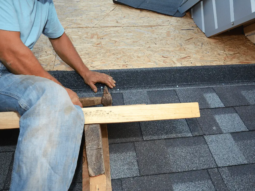 Contractor installs roof improperly without underlayment