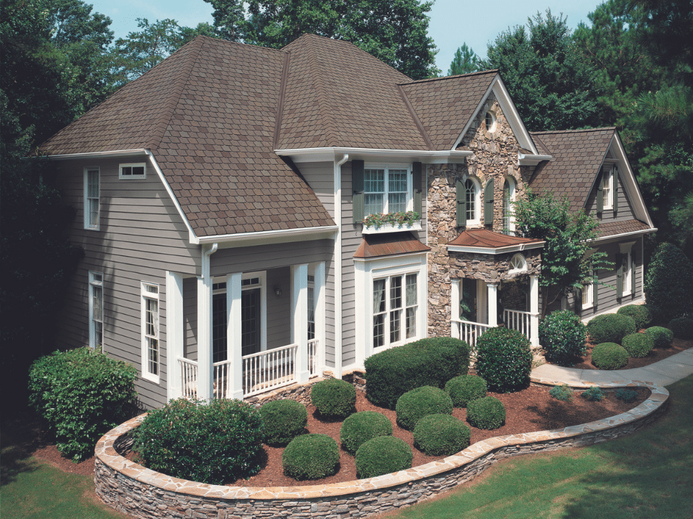 Roof with luxury asphalt slate lookalike shingles